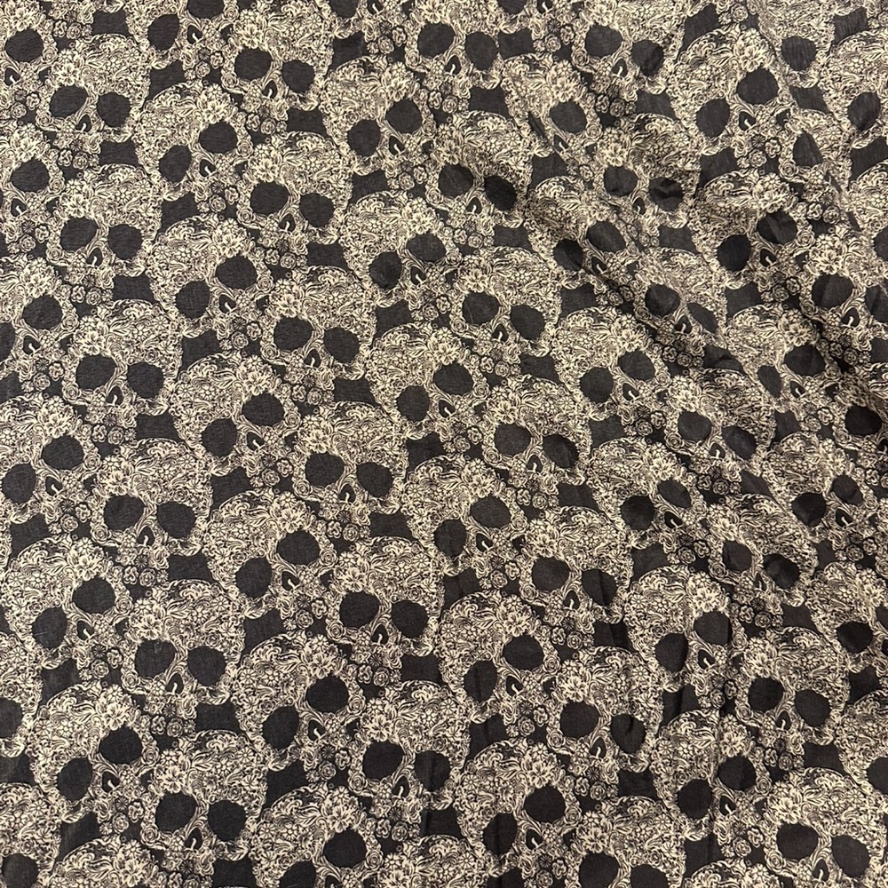 Skull Patterned polyester king size 78”x80” sheets gently worn black off white